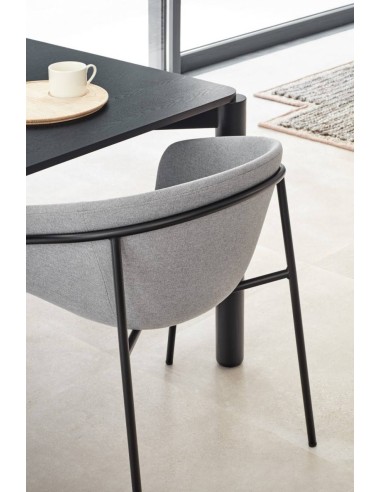 Teulat SILLA diseño HUG, GRIS CLARO, metal negro