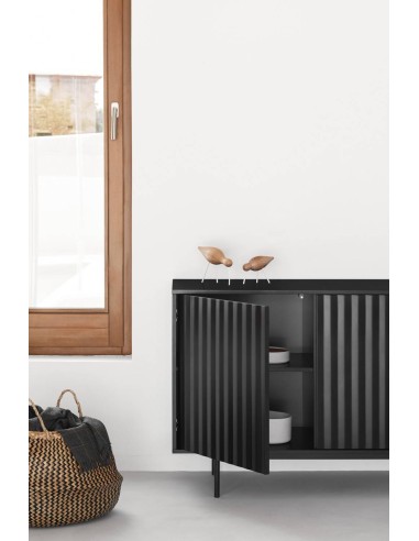 TEULAT APARADOR Serra 210x44, minimalista, gavetas lacadas a preto.