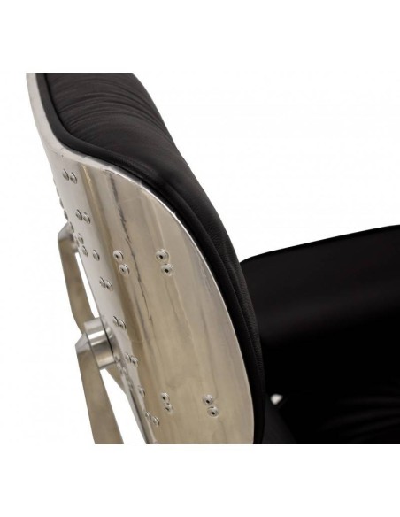 Poltrona Lounge Chair com ottoman. Pele negra, alumínio, base polida