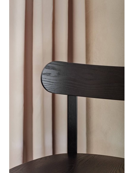 TEULAT SILLA DE DISEÑO NARA, fresno acabado en negro