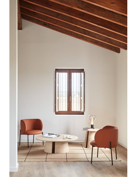 BUTACA DE TEULAT MOGI EN PIEL SINTÉTICA COLOR  TEJA Y PATAS METÁLICAS.