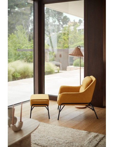 SADIRA OTOMANO EM TECIDO E METAL.