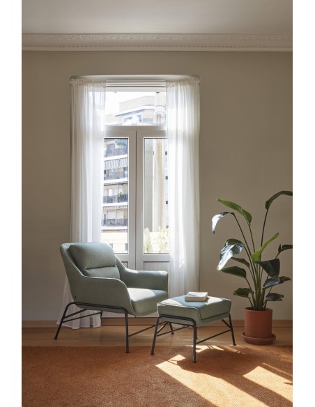 OTTOMAN SADIRA EN TEJIDO Y METAL.