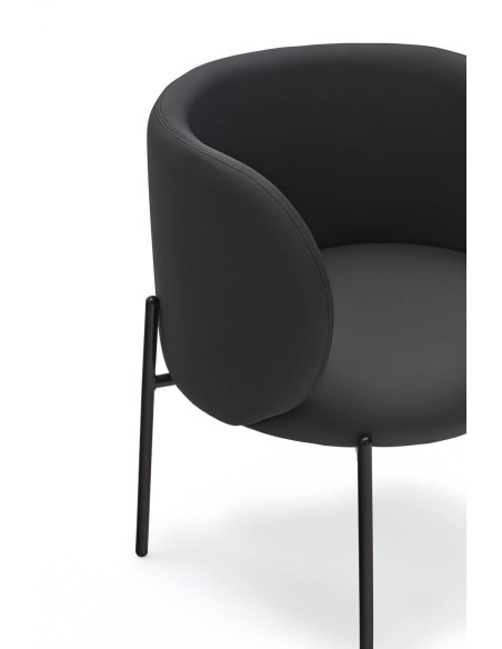 BUTACA DE TEULAT MOGI EN PIEL SINTÉTICA EN NEGRO  PATAS METÁLICAS.