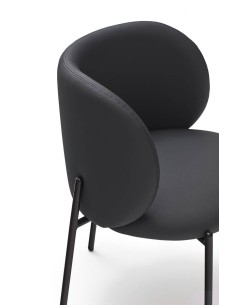 CADEIRA TEULAT MOGI EM COURO SINTÉTICO COR PRETO E PÉS... 2