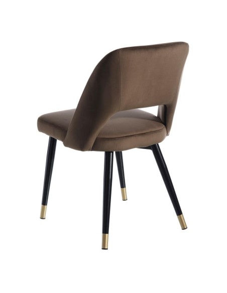 Silla Mael tejido café y patas de acero acabado negro y dorado.