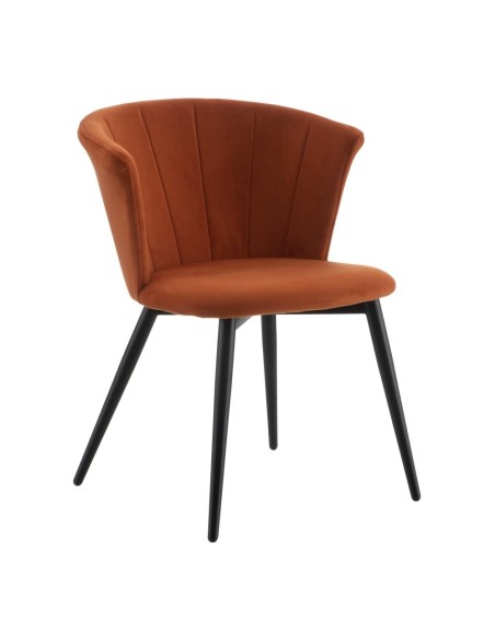 Silla Ciselia de terciopelo terracota y patas de acero en negro.