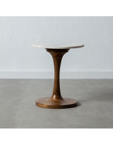 Mesa lateral Kaori Ø 40 cm, mármore branco e pé em madeira natural.