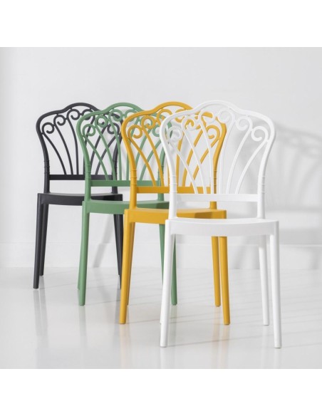 Silla de exterior apilable ISABELLINI de polipropileno gris oscuro.