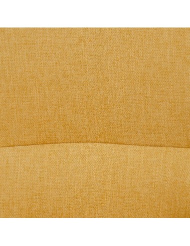 Butaca CANDELA en tejido mostaza patas de madera.