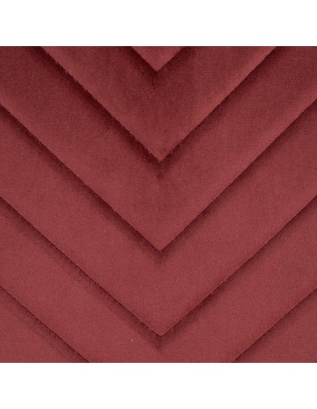 Silla MADA de comedor en tejido vino y patas de metal negro.