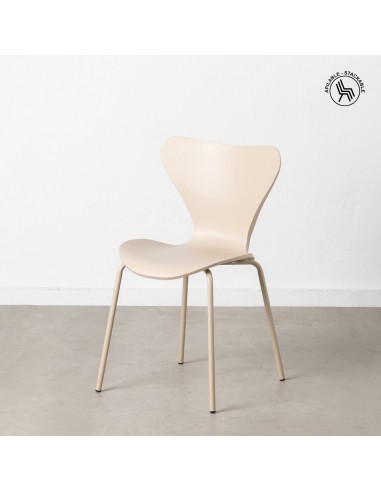 Cadeira de design JACOBSE em polipropileno bege e metal.