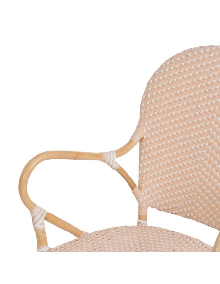 Cadeira FANTINE em rattan com braços em bege.