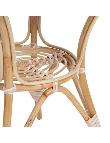 Mesa redonda FANTINE em rattan com acabamento...