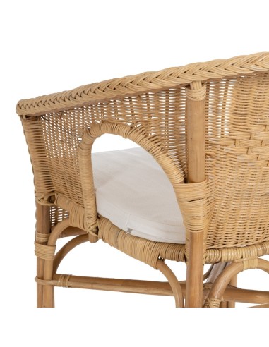 Sillón con brazos MIMOS de ratán natural.