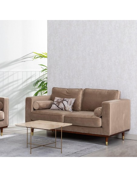 Sofá LEQU de 2 lugares em veludo champanhe 172 x 89 x 91cm.