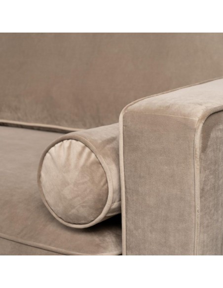 Sofá LEQU de 3 lugares em veludo champanhe  215 x 89 x 91 cm.