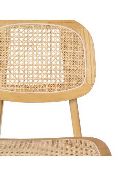 Silla DORIANE realizada en madera y ratán con acabado natural.