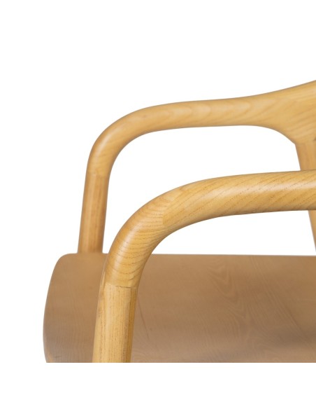 Silla rustica YDALIA de madera maciza de olmo con acabado natural.