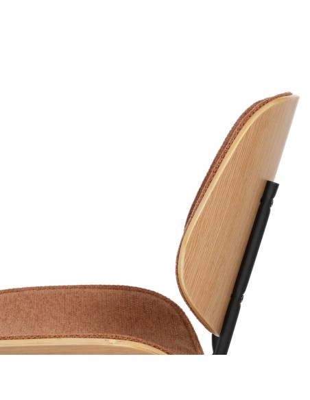 Cadeira BENILDA laranja, folheado a MDF carvalho e metal com acabamento preto.