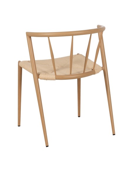 Cadeira de design ANALY em metal com acabamento natural e assento em corda.
