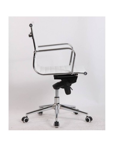 Poltrona de escritório Boris Design, encosto médio, couro sintético.